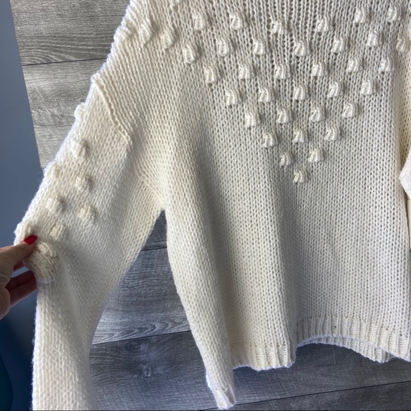 Abound cable knit white pullover wool sweater - Picture 2 of 6